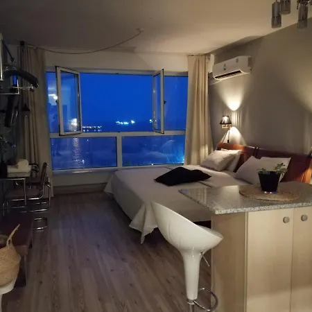 A City-center Seaview Penthouse At Oceanic Limassol