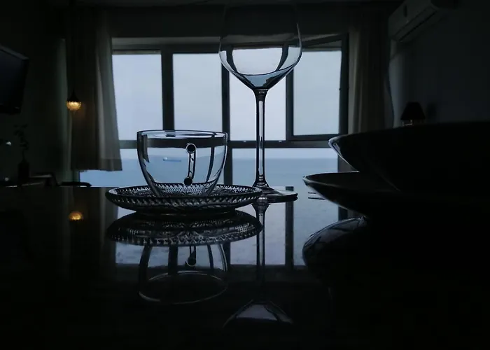 A City-center Seaview Penthouse At Oceanic